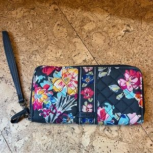Vera Bradley Pretty Posies Accordion Wallet